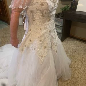 Wedding dress